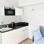 Begonia Center 230 By Namaste Elite