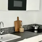 Begonia Center 230 By Namaste Elite Апартаменты