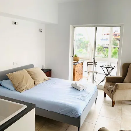 Begonia Center 230 By Namaste Elite *